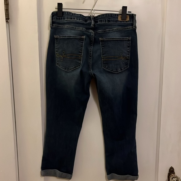 Denizen from Levi’s Dark Wash Modern Crop Jean (Size 6) - Picture 3 of 6